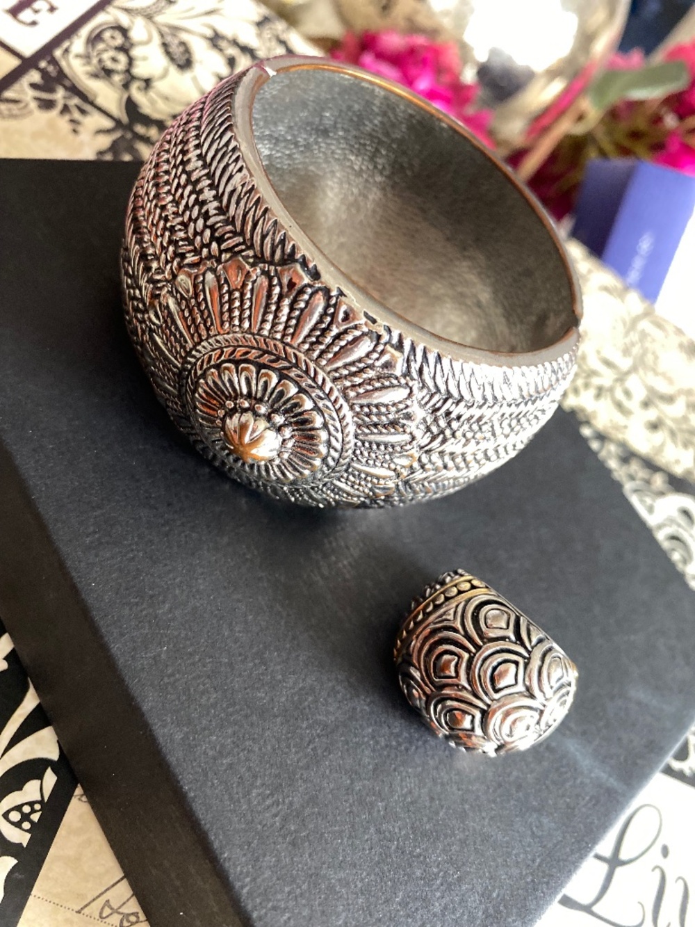 VINTAGE COSTUME STATEMENT JEWELRY - BANGLE & COCKTAIL RING SIZE 9